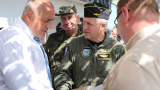 Борисов получи пистолет "Макаров"  за ЧРД
