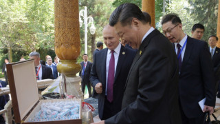 Сладолед от Путин за ЧРД на китайския президент