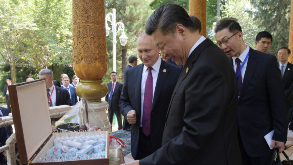 Сладолед от Путин за ЧРД на китайския президент | StandartNews.com