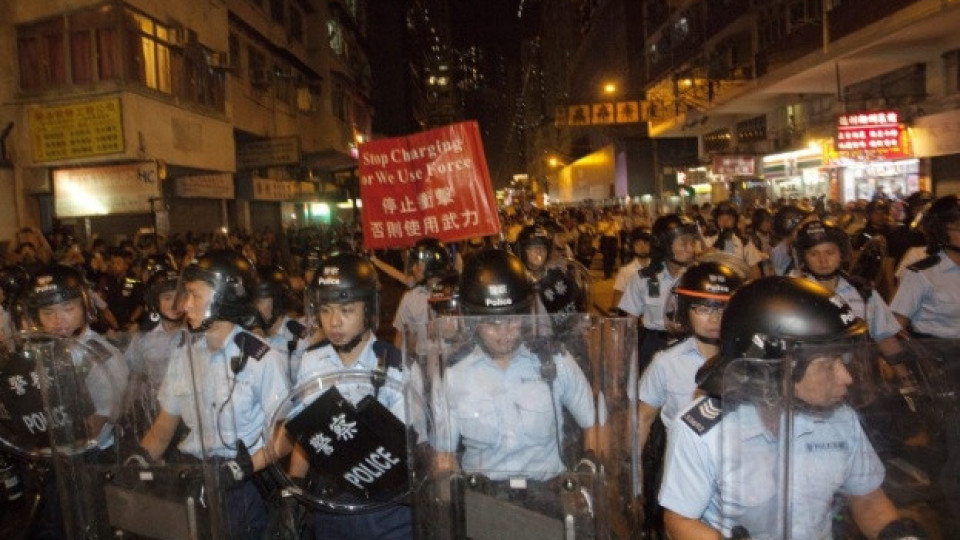 Хонконг не мирясва | StandartNews.com