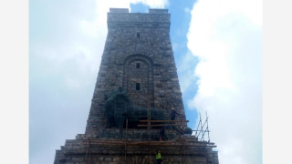 Реставрират паметника на Шипка с дарения