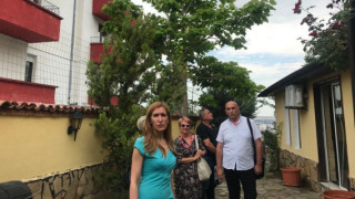Ангелкова затваря къща за гости