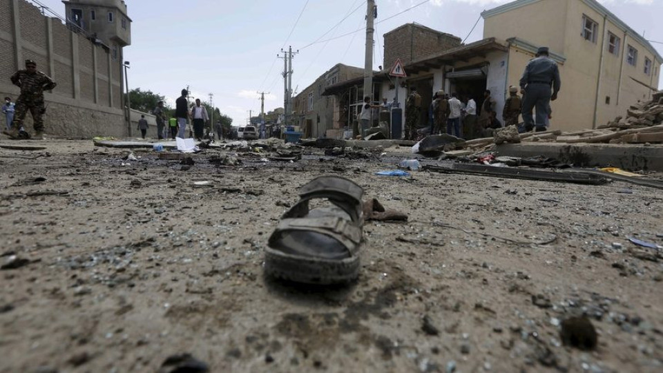 Загинали и ранени при взрив в джамия | StandartNews.com
