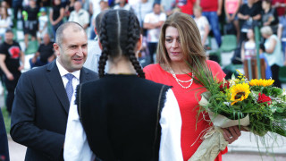 Президентът "благослови" шопския фолклор