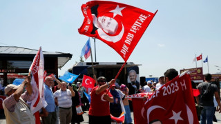 Турците избраха изборите пред плажа