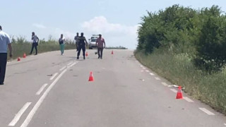 Тир помете бус с румънци до Лесово, жена загина