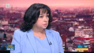 Петкова отрича връзка правителство-сделка за ЧЕЗ