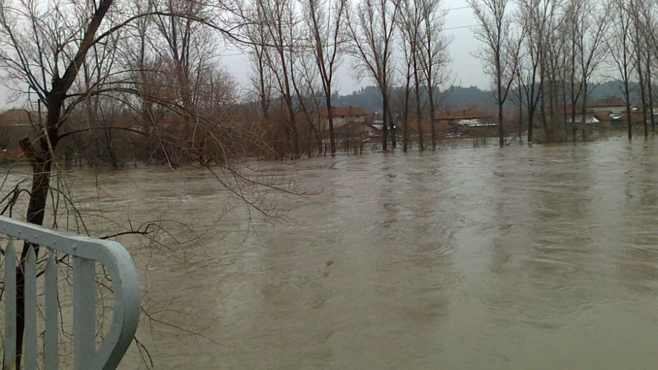 Бедствено положение в Котел заради наводнение | StandartNews.com