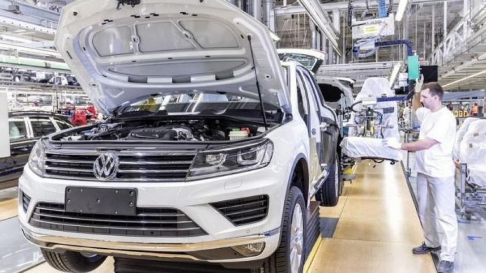 Кой ще вземе последно 10 в белота за VW | StandartNews.com