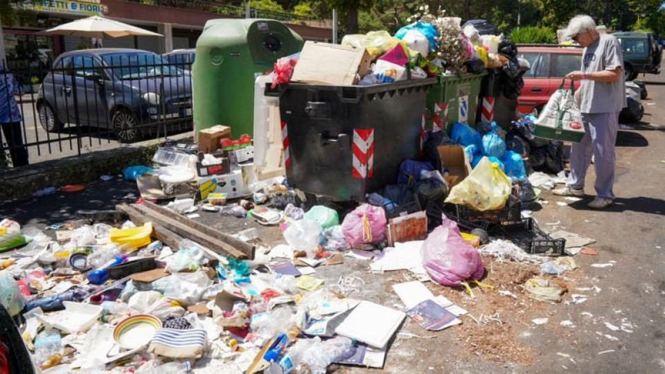 Рим се задръсти с боклук, чакат болести | StandartNews.com