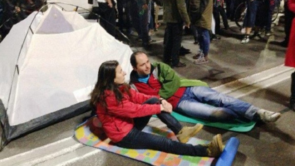Протестиращи от "Бетономорие" отново на  Орлов мост | StandartNews.com