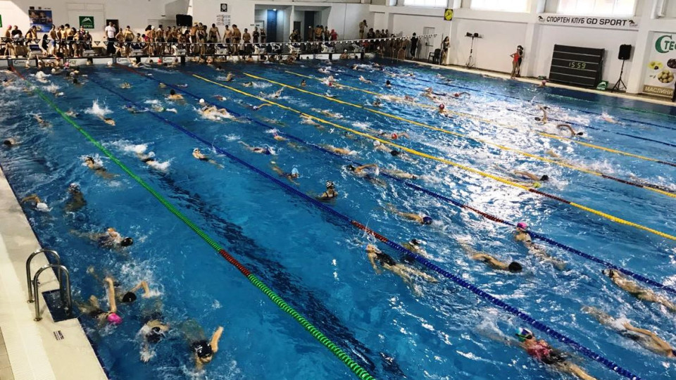 500 деца мерят сили в плувно първенство | StandartNews.com