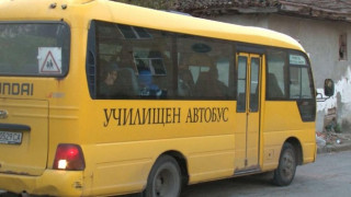 Два инцидента с автобуси с деца на "Тракия" и в Ловешко