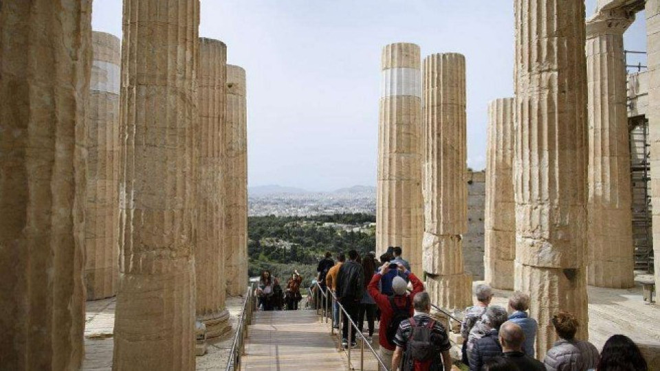 Акрополът в Атина затворен в жегите | StandartNews.com