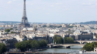 Париж бори жегите с повече зеленина