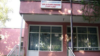Търсят истинските родители на осиновено дете, за да го спасят!
