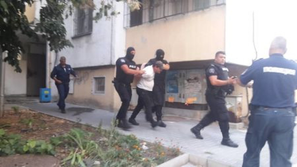 Екшън в Бургас: Побеснял мъж нападна майка с бебе | StandartNews.com