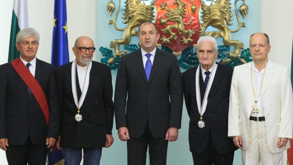 Президентът награди четирима изтъкнати българи | StandartNews.com
