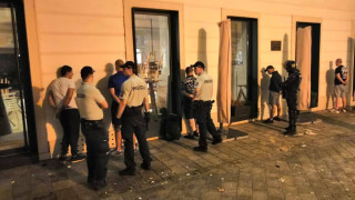 Освободиха феновете на Левски в Братислава