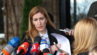 Ангелкова остава шампион по дарения