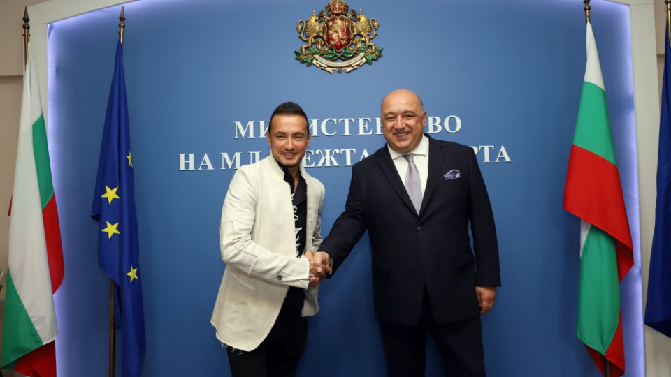 Министър Кралев се срещна с Мартин Чой | StandartNews.com