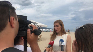 Ангелкова иска повече пари за реклама на туризма