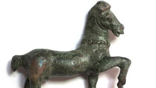 Откриха бронзова статуетка при разкопки в Русокастро