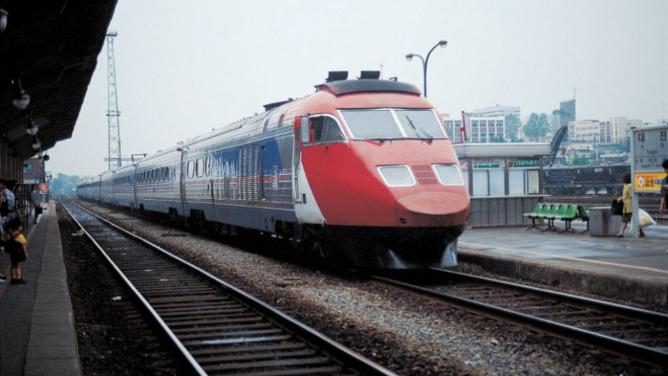 Спират влакове заради невиждани жеги в Европа | StandartNews.com