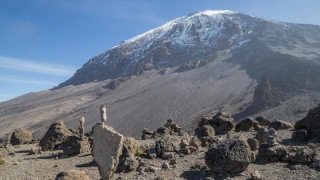 89-годишна изкачи Килиманджаро