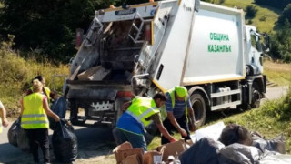Социалистите оставили 7 тона боклуци на Бузлуджа