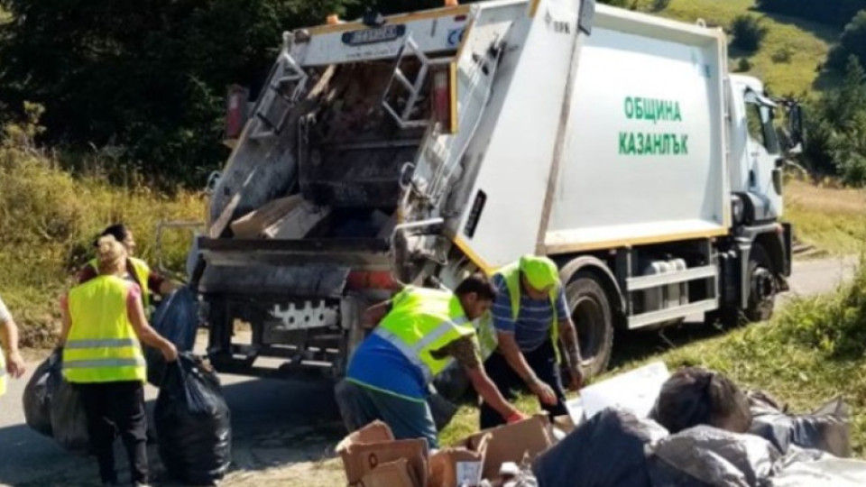 Социалистите оставили 7 тона боклуци на Бузлуджа | StandartNews.com