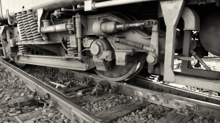 Катастрофа между влак и камион в Ловешко