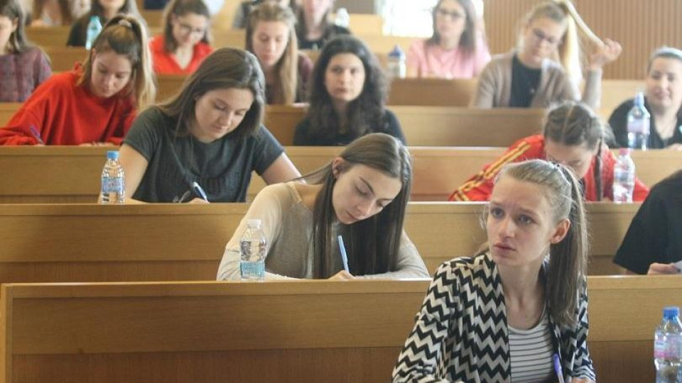 Най-много чужди студенти у нас са гърци | StandartNews.com