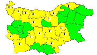 Жълт код за опасни жеги в 16 области