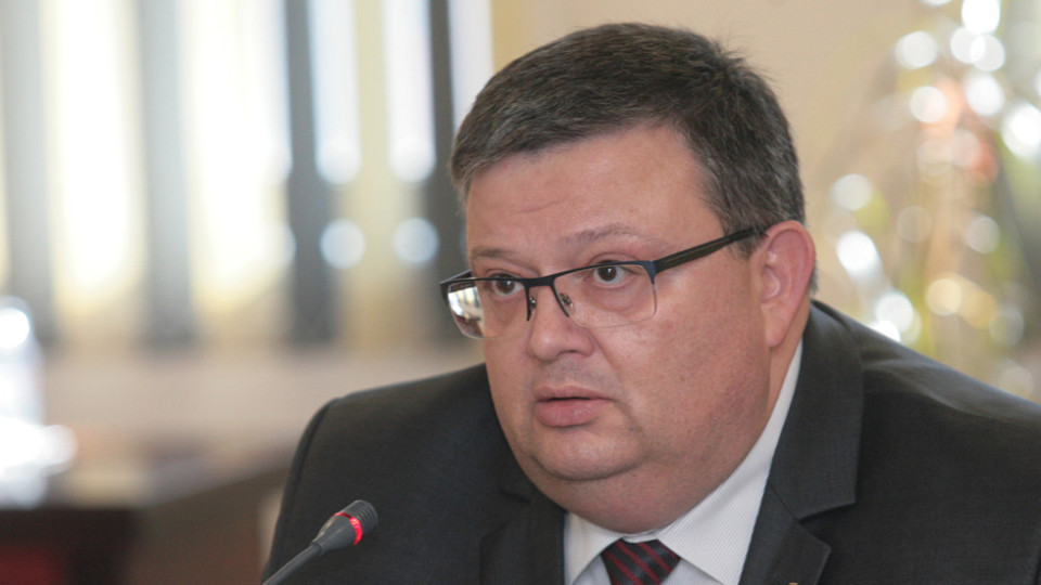 Цацаров нареди проверка на агенцията по храните | StandartNews.com