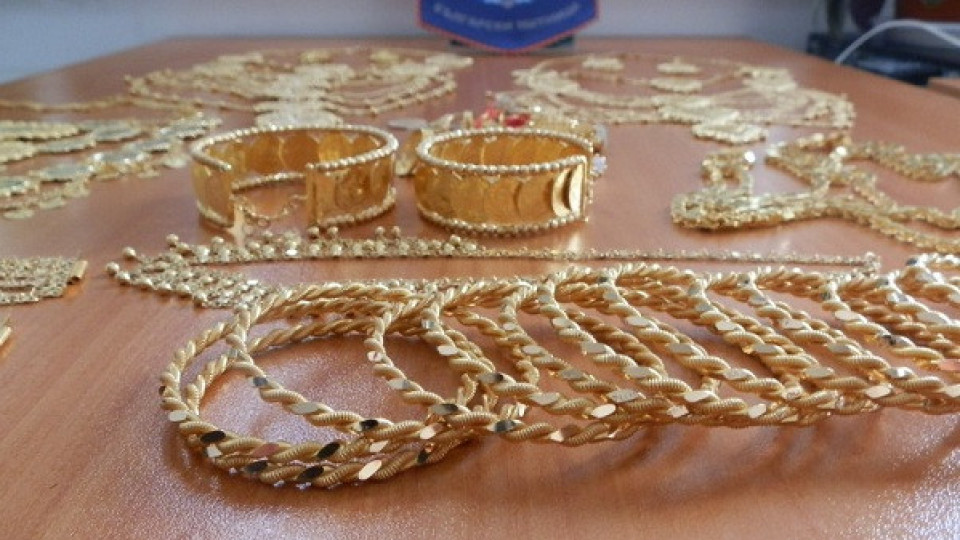9 кг златни бижута хванаха в Пазарджик | StandartNews.com