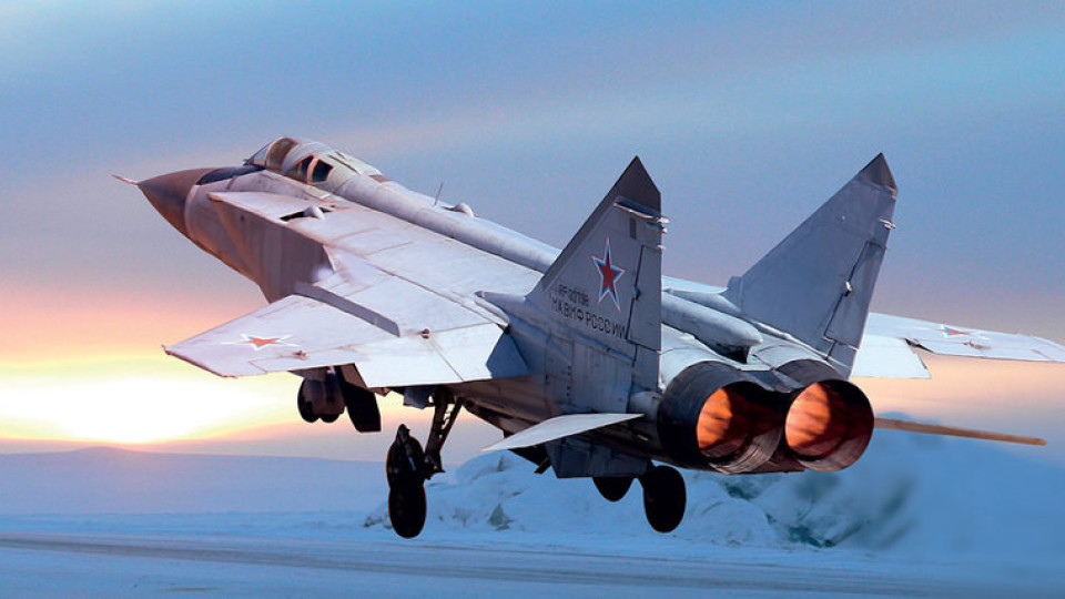 Руски МиГ-31 преследва "врагове" в космоса | StandartNews.com