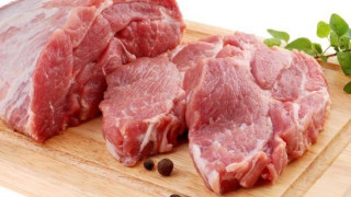 ЕС забранява свинското от Испания