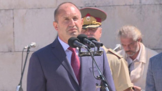 Радев: Похитителите на  историята  нямат бъдеще
