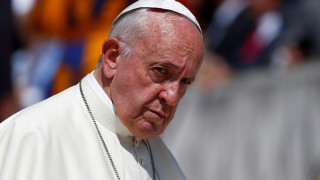 Папата не е болен от коронавирус