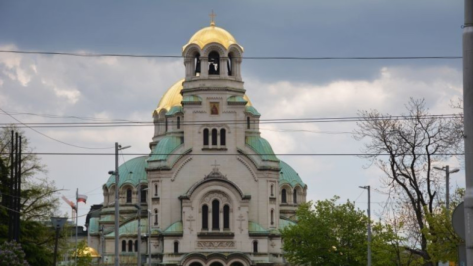 "Св. Ал. Невски" отбелязва летния си храмов празник | StandartNews.com