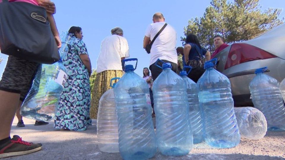 Жители на Владо Тричков са без вода от месец | StandartNews.com