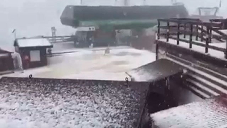 Сняг заваля в Сочи | StandartNews.com