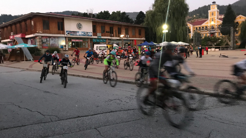 Чепеларски Търкала събра колоездачи от цялата страна | StandartNews.com