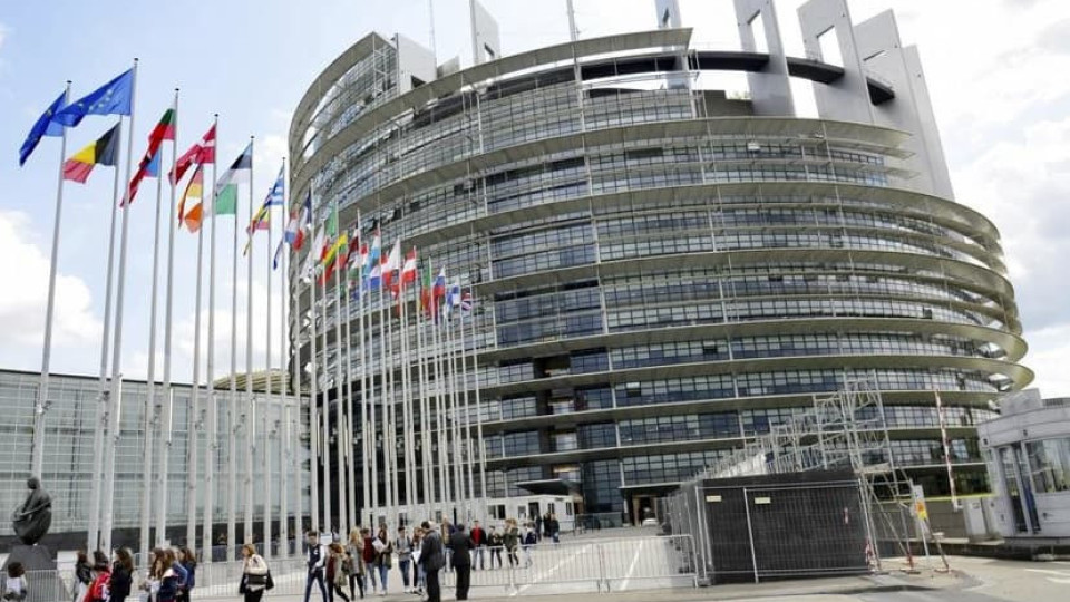 Европарламентът готов на нова отсрочка | StandartNews.com