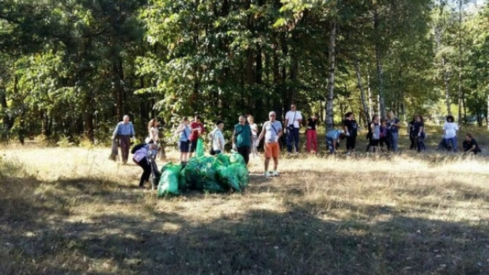И във Враца чистиха в кампанията „Да изчистим България заедно” | StandartNews.com