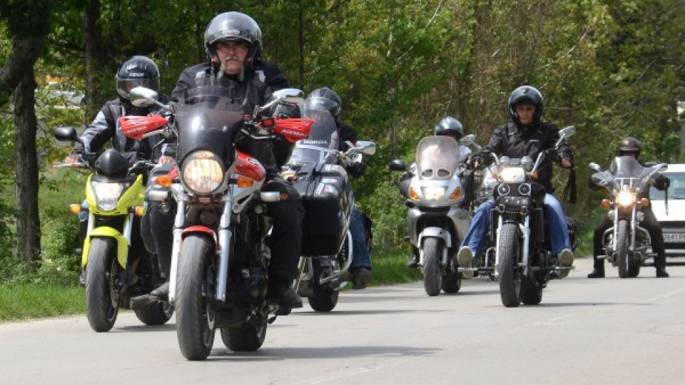 Отбелязваме Деня в памет на загиналите мотоциклетисти | StandartNews.com