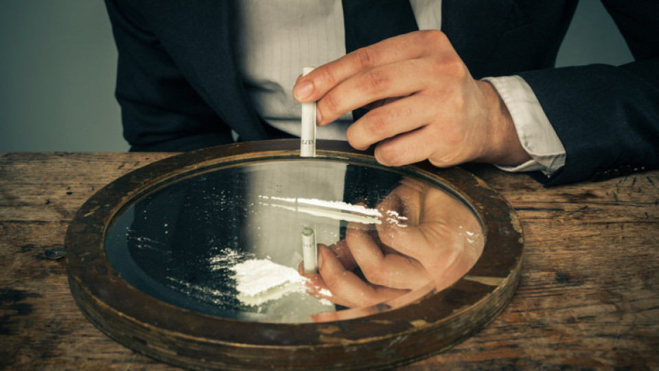 Великобритания ще легализира наркотиците | StandartNews.com