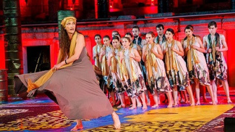 Истинско театрално зрелище с „Медея“ в Азарян | StandartNews.com