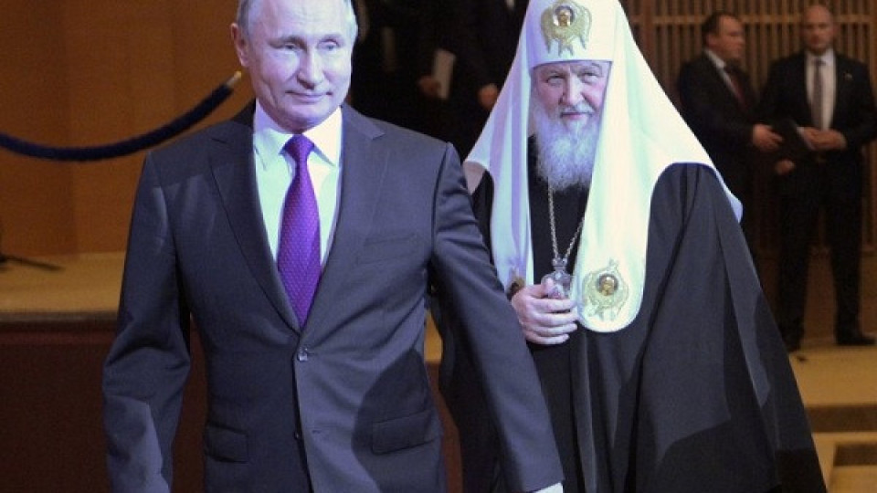 Стотици свещеници на бунт срещу Путин | StandartNews.com